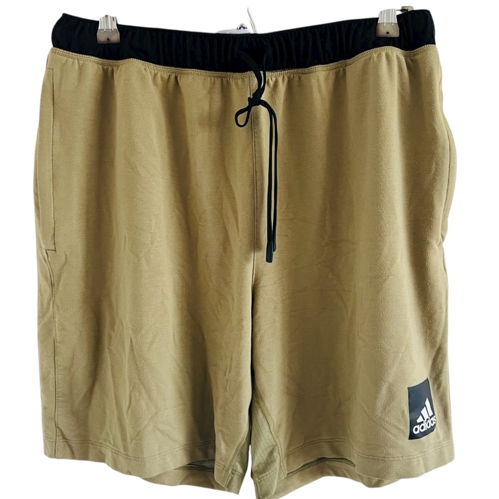 Adidas Men's Black and Tan Athletic Shorts